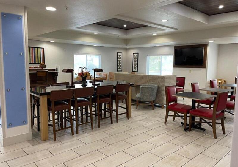 Holiday Inn Express Hotel & Suites Lewisburg, An Ihg