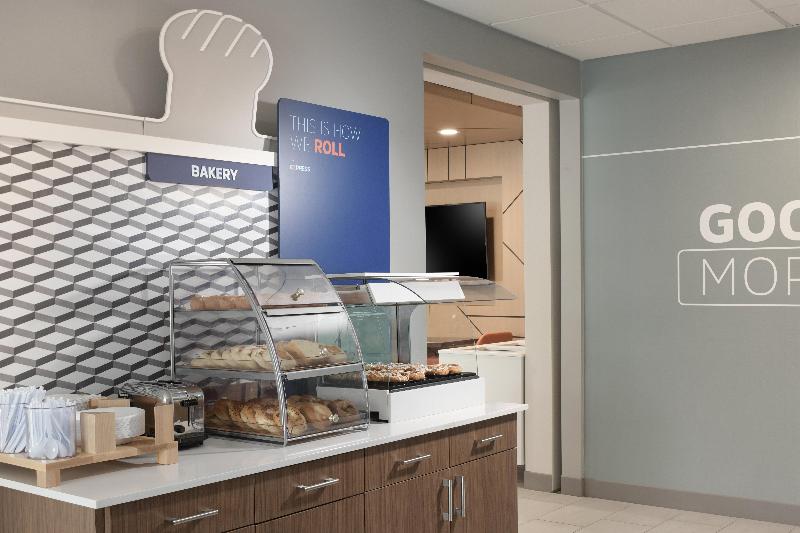 فندق Holiday Inn Express & Suites   Williamstown   Glassboro, An Ihg