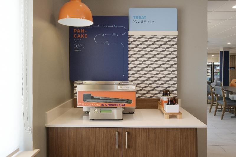 فندق Holiday Inn Express & Suites   Williamstown   Glassboro, An Ihg