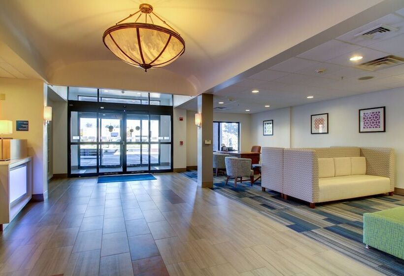 فندق Holiday Inn Express Milwaukee North Brown Deer/mequon By Ihg