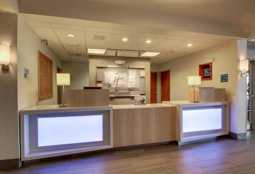 فندق Holiday Inn Express Milwaukee North Brown Deer/mequon By Ihg