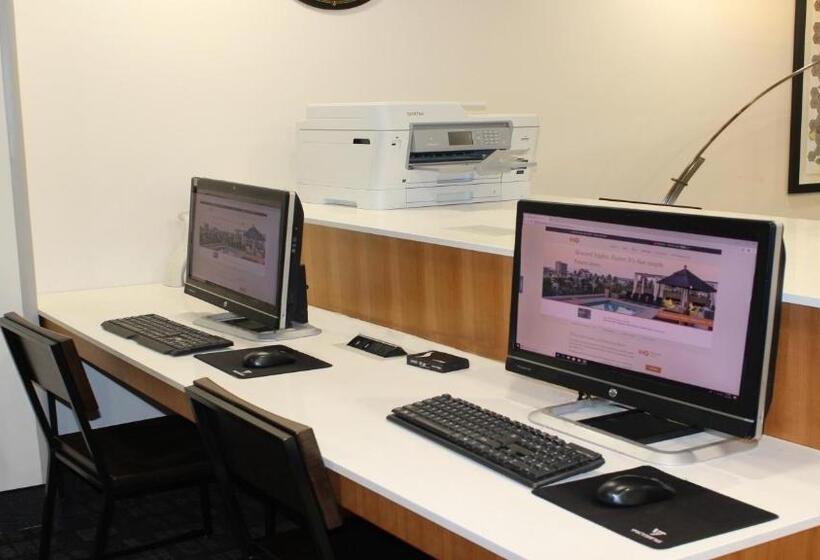 فندق Holiday Inn Express Winfield   Teays Valley, An Ihg