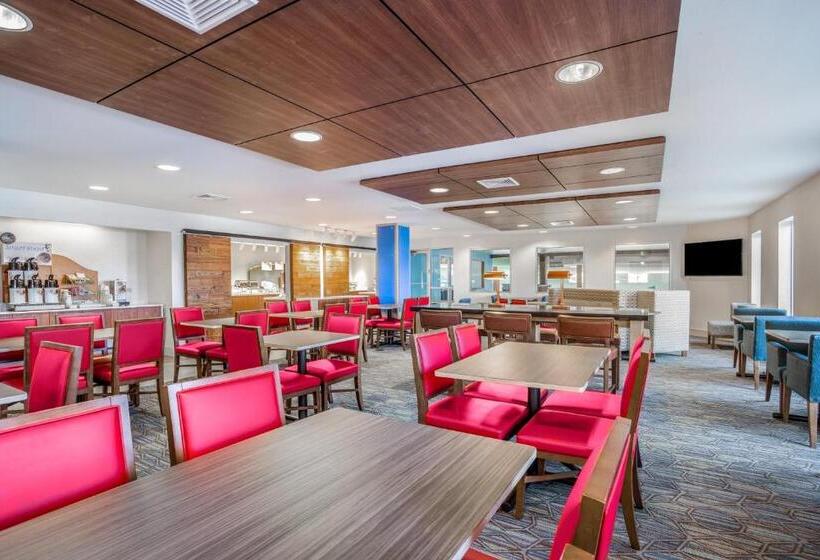 Отель Holiday Inn Express Wisconsin Dells, An Ihg