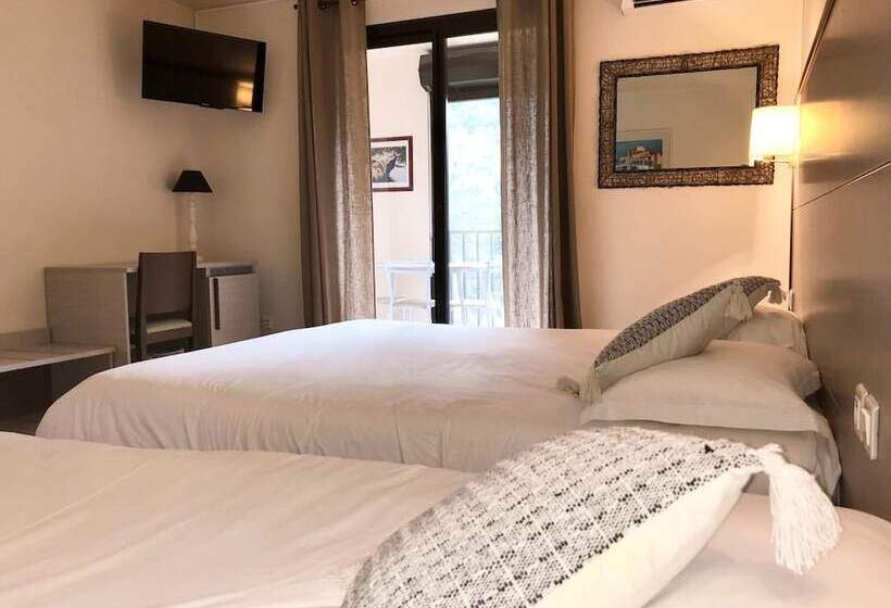 Отель Hôtel Cala Di Sole