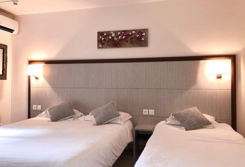 Отель Hôtel Cala Di Sole