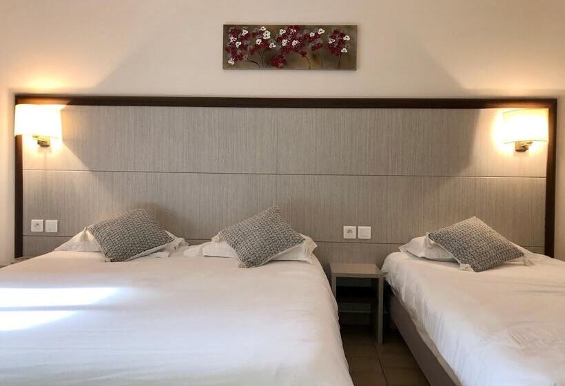 Отель Hôtel Cala Di Sole