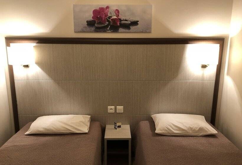 Отель Hôtel Cala Di Sole