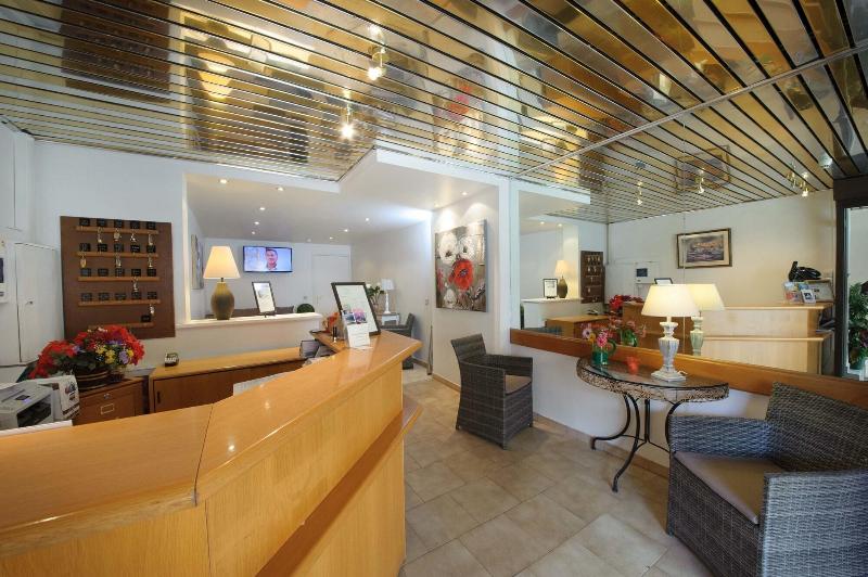 Отель Hôtel Cala Di Sole