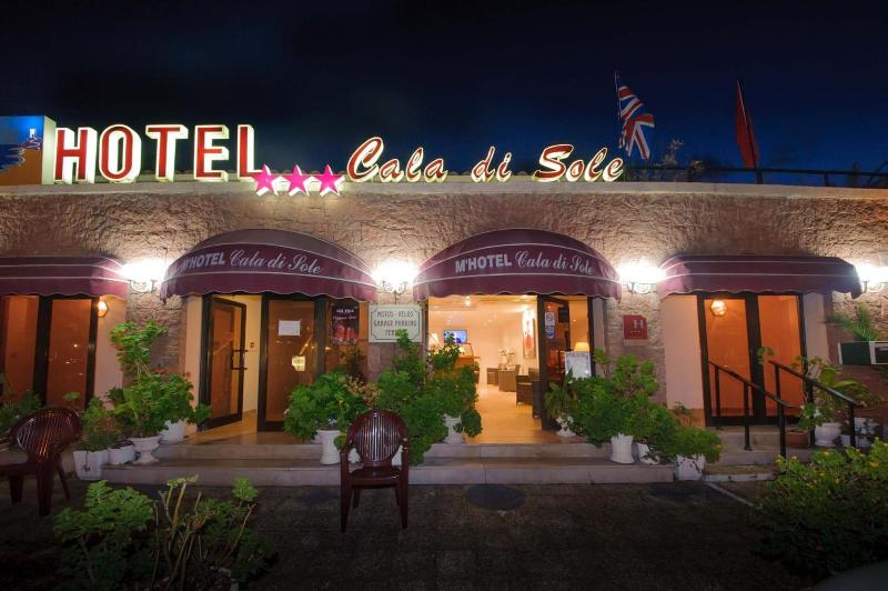 Отель Hôtel Cala Di Sole