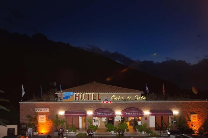 Отель Hôtel Cala Di Sole