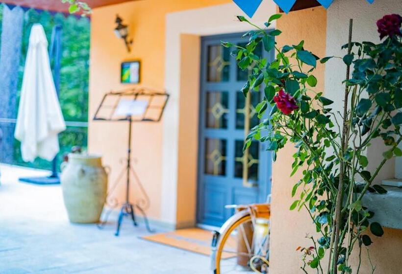 Отель Hôtel Restaurant U Castellu Vizzavona