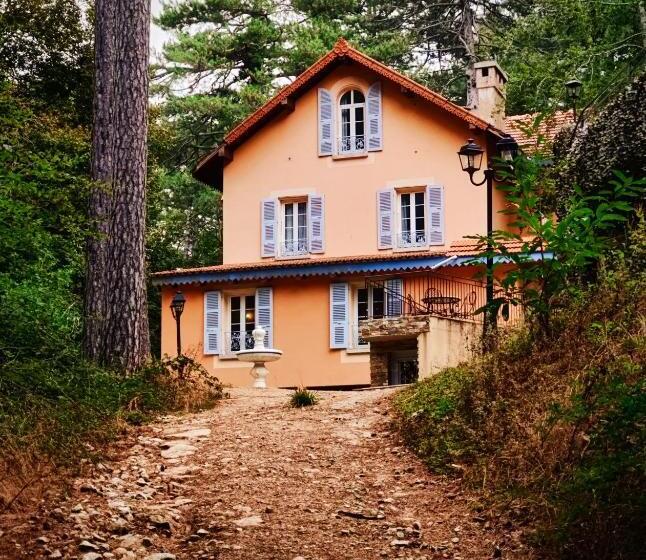 Отель Hôtel Restaurant U Castellu Vizzavona