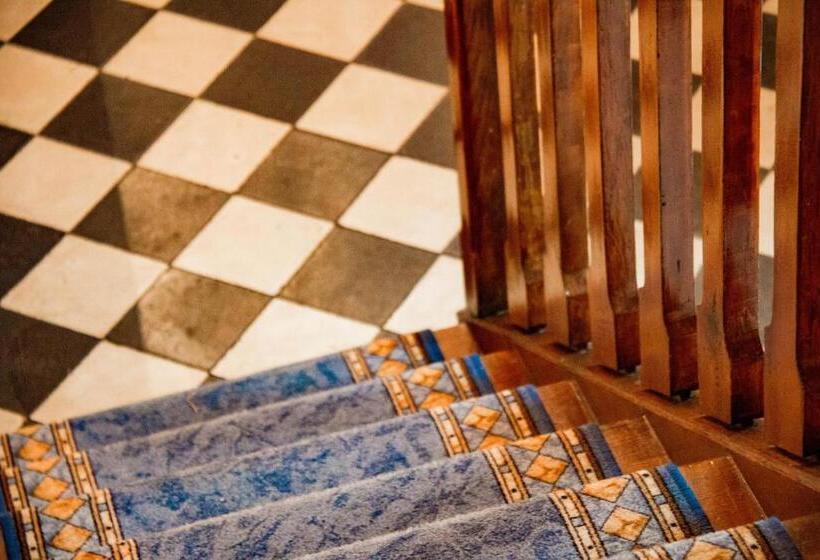 Отель Hôtel Restaurant U Castellu Vizzavona