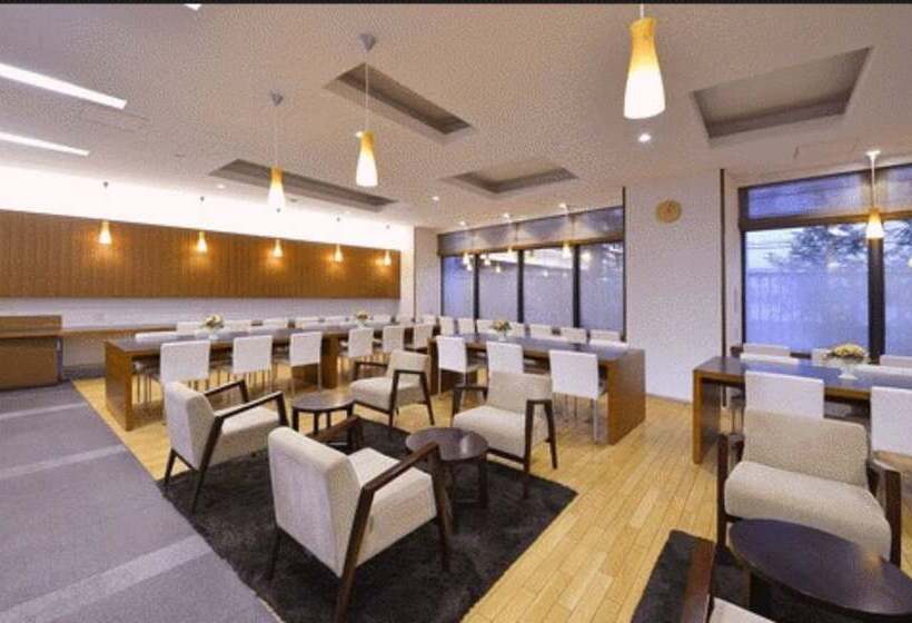 בית מלון כפרי Jr Inn Sapporo