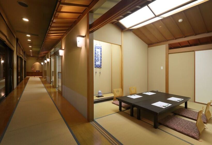 فندق Kami No Yama Azumaya