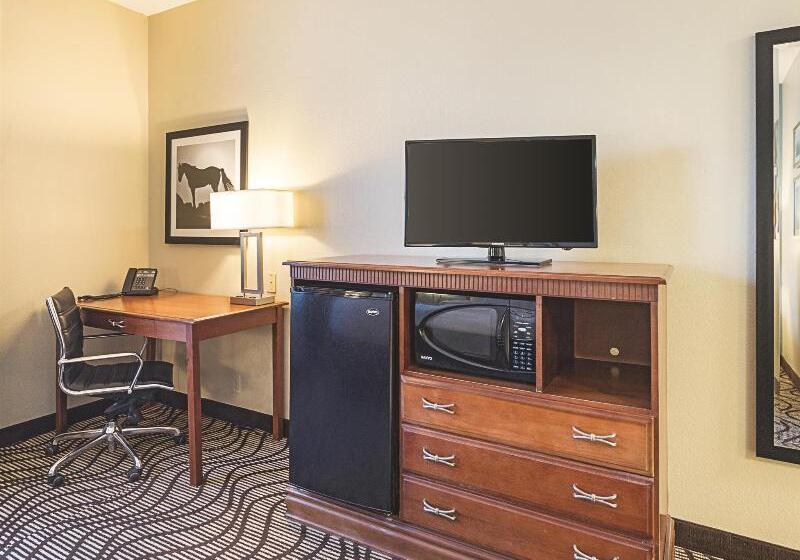 酒店 La Quinta By Wyndham Mathis