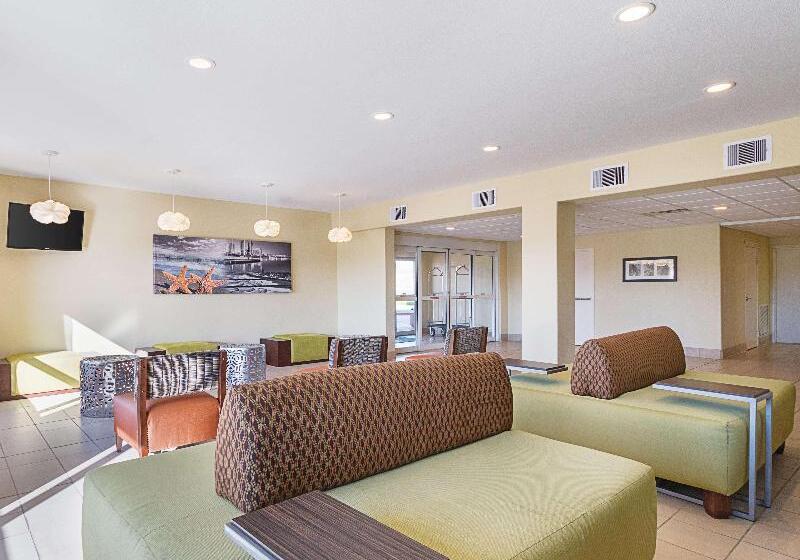 酒店 La Quinta By Wyndham Mathis