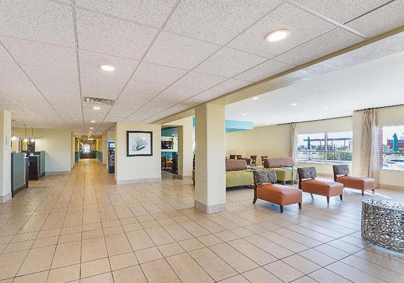 酒店 La Quinta By Wyndham Mathis