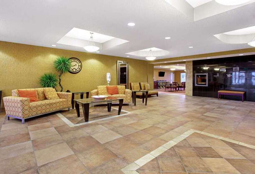 فندق La Quinta By Wyndham Bismarck