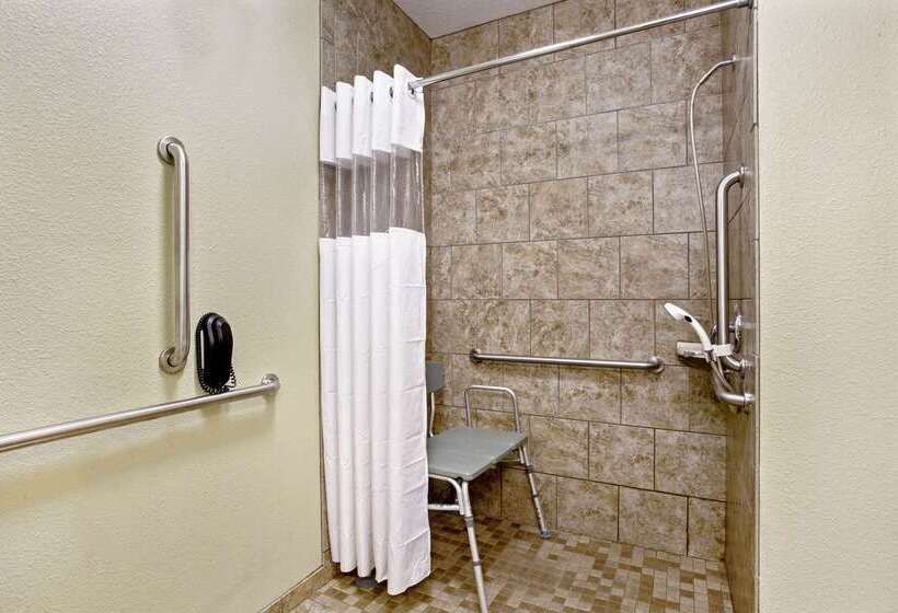 فندق La Quinta By Wyndham Bismarck