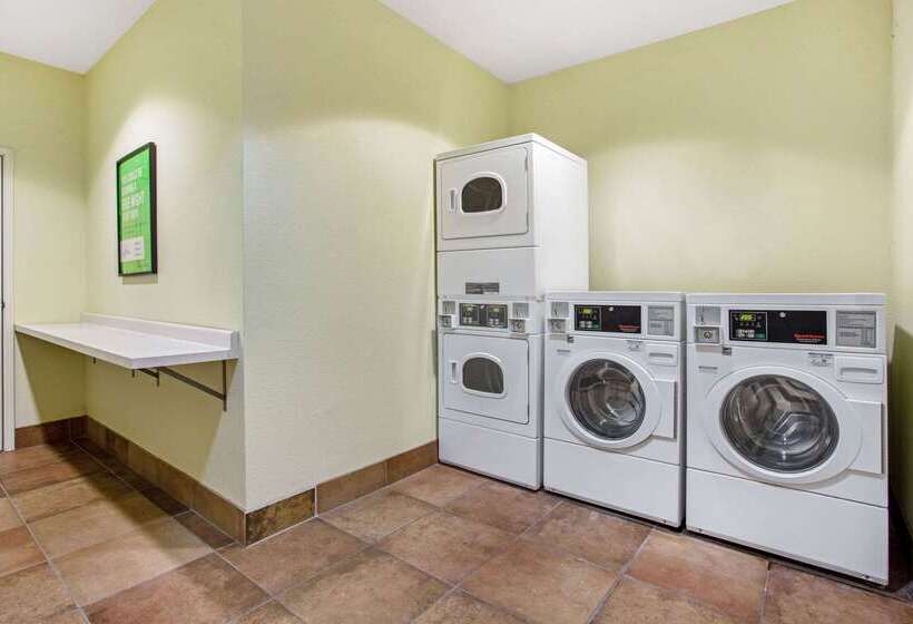 فندق La Quinta By Wyndham Bismarck