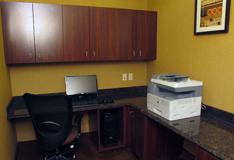 فندق La Quinta By Wyndham Bismarck