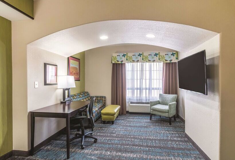 בית מלון כפרי La Quinta By Wyndham Dallas Grand Prairie South