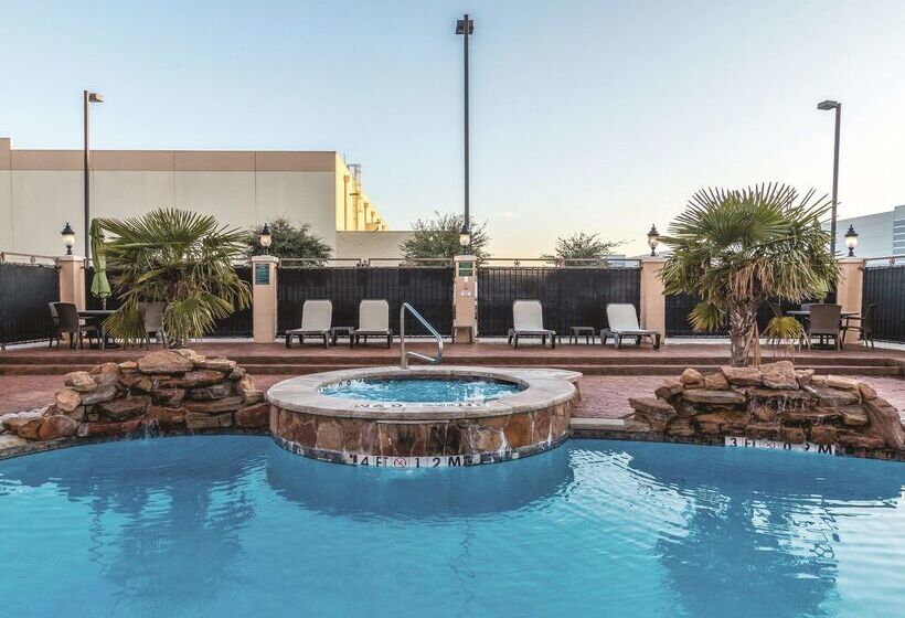 فندق La Quinta By Wyndham Dallas Grand Prairie South