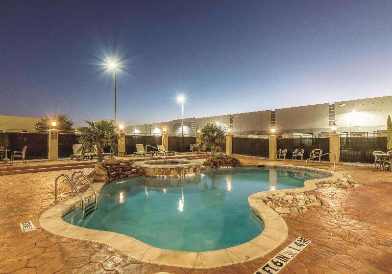 فندق La Quinta By Wyndham Dallas Grand Prairie South