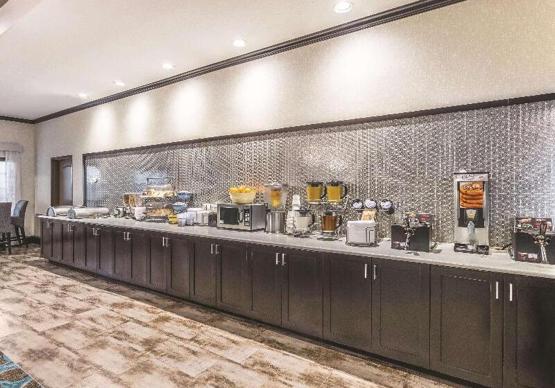 فندق La Quinta By Wyndham Dallas Grand Prairie South