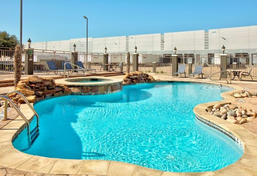فندق La Quinta By Wyndham Dallas Grand Prairie South