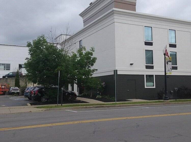 فندق La Quinta By Wyndham Jamestown