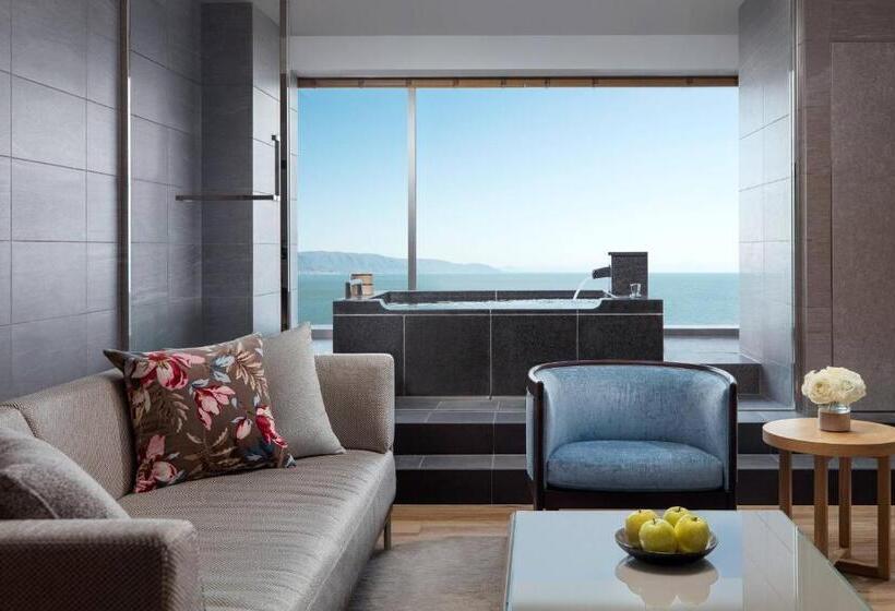 בית מלון כפרי Lake Biwa Marriott