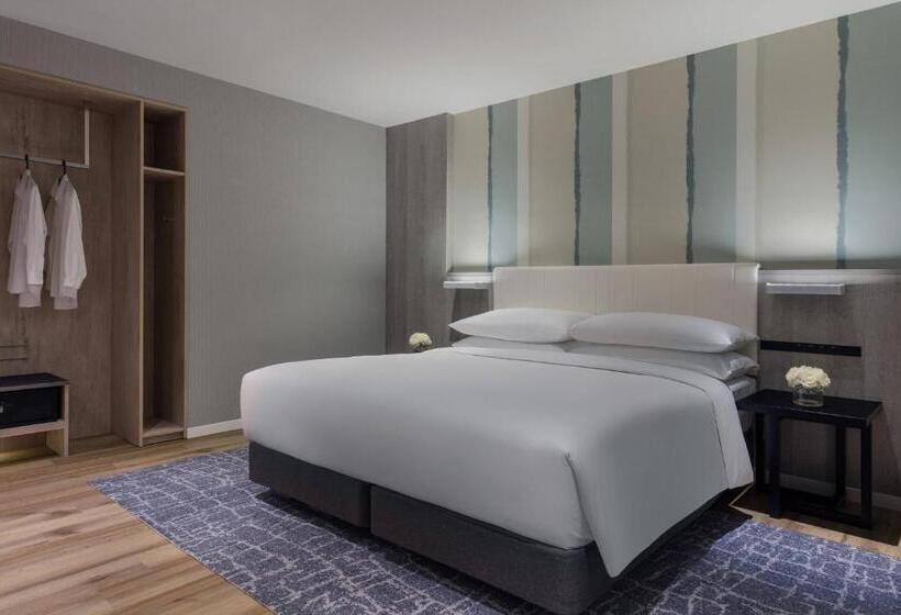 בית מלון כפרי Lake Biwa Marriott