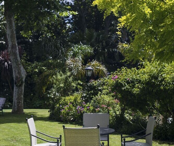 ホテル Last Word Constantia