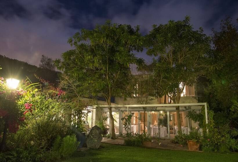 ホテル Last Word Constantia