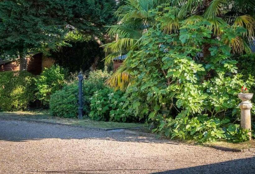 ホテル Le Pavillon Des Lys   Hôtel Particulier