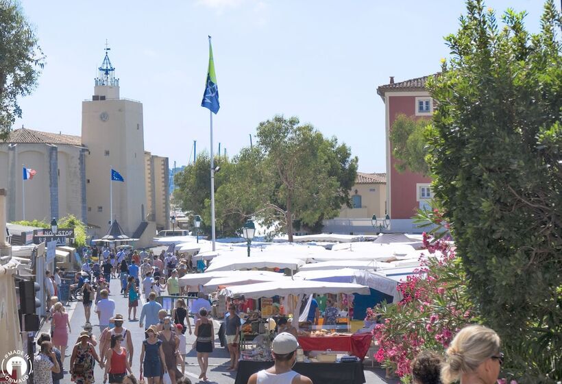 Отель Le Suffren