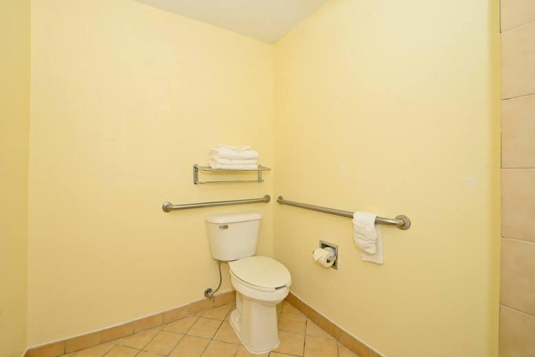 호텔 Manchester Heritage Inn & Suites