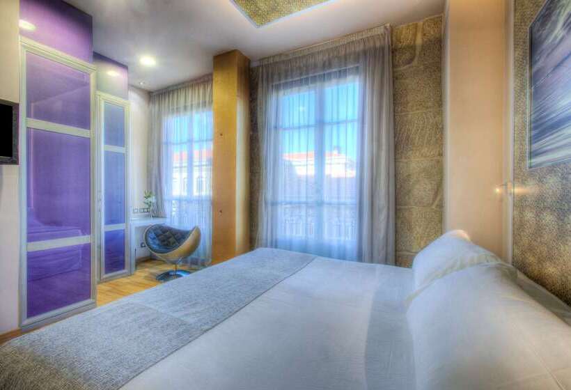 בית מלון כפרי NH Ourense