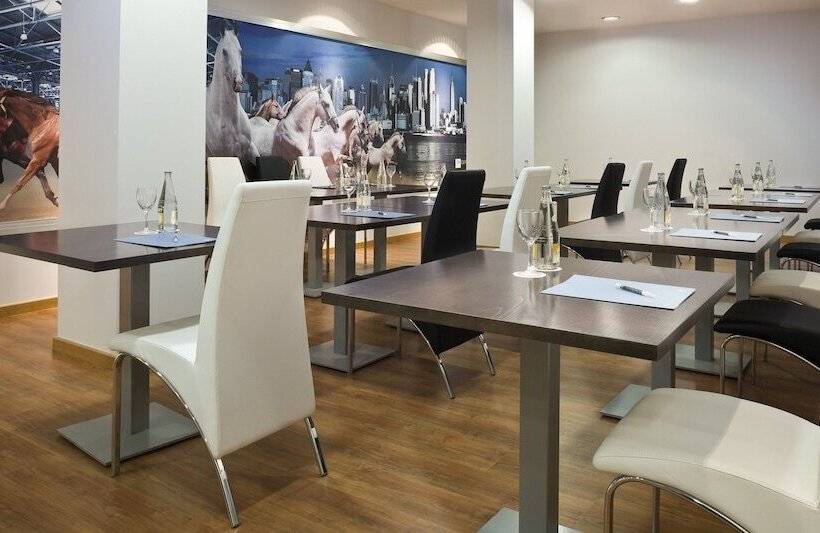 בית מלון כפרי NH Ourense