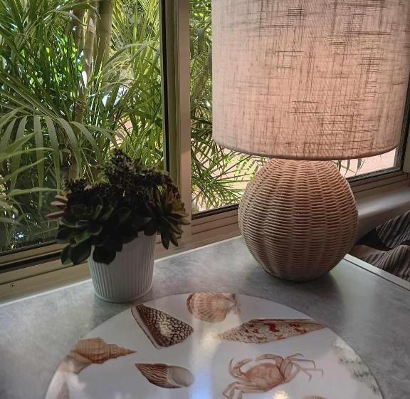 Отель Ningaloo Lodge Exmouth