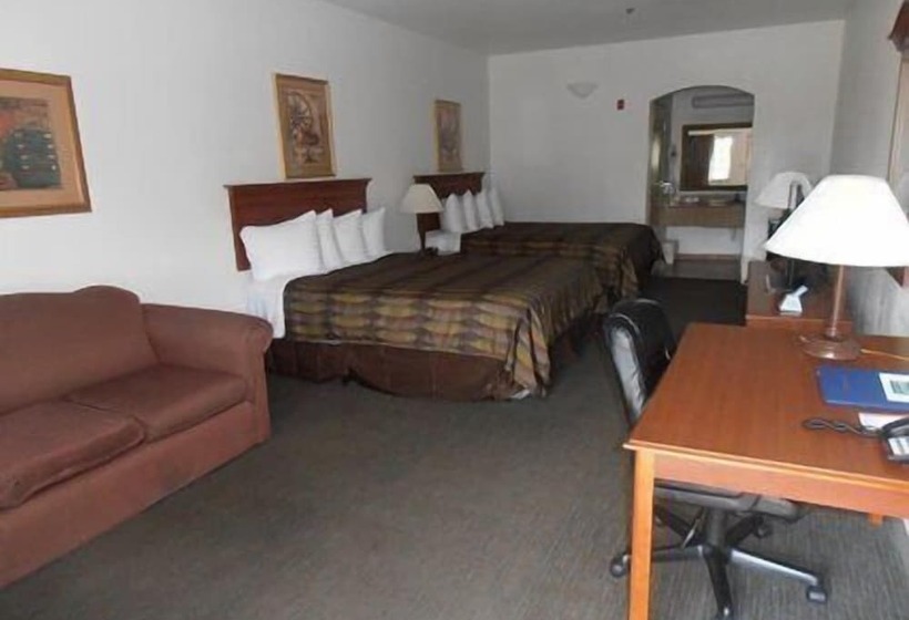 Отель Quality Inn & Suites