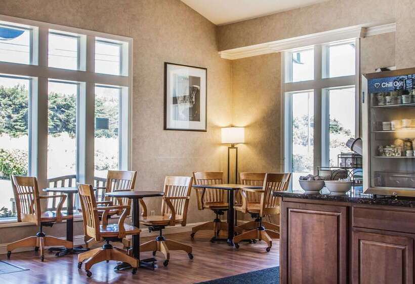 בית מלון כפרי Quality Inn Half Moon Bay Miramar Beach