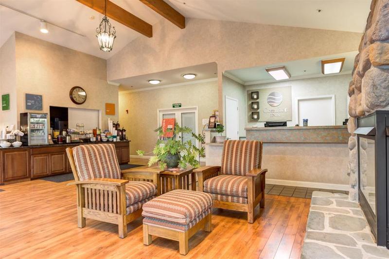 בית מלון כפרי Quality Inn Half Moon Bay Miramar Beach