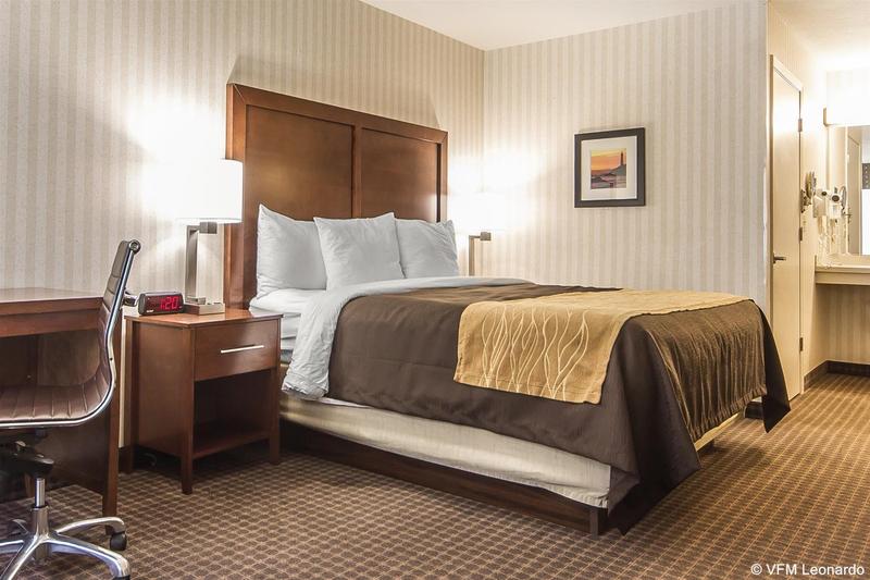 בית מלון כפרי Quality Inn Half Moon Bay Miramar Beach