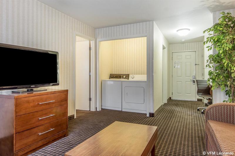 בית מלון כפרי Quality Inn Half Moon Bay Miramar Beach