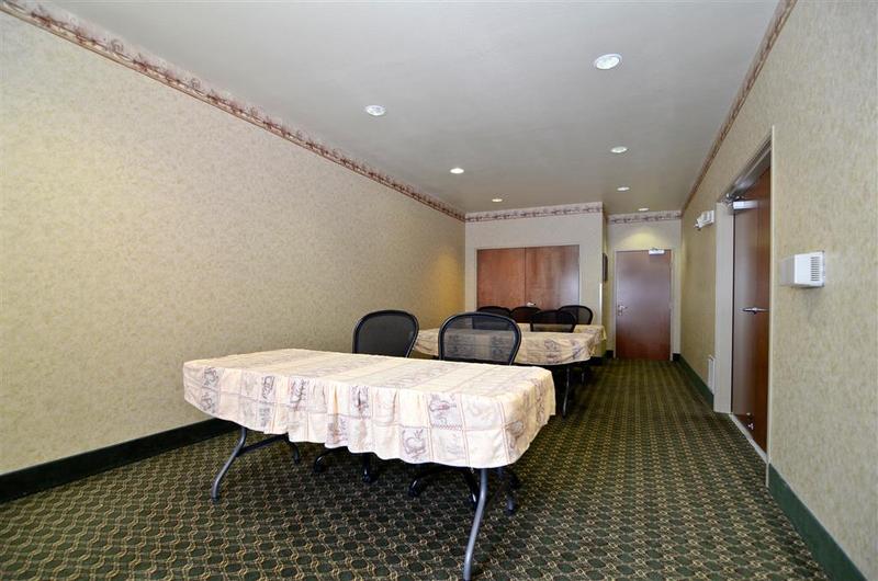 Отель Quality Inn