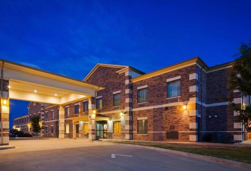 Отель Quality Inn