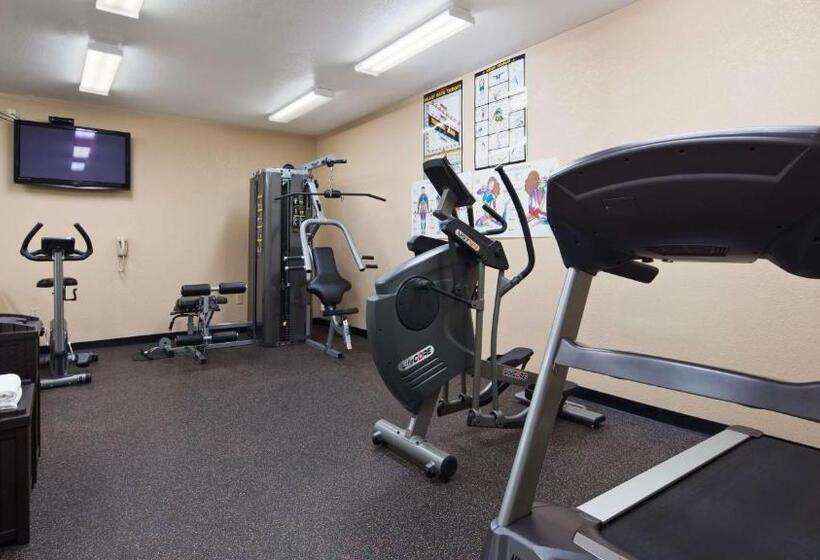 Отель Quality Inn